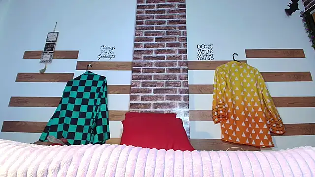 Snapshot of sofia_fer chatting on 11/19/25, 02:33 sofia fer online show from 11/19/25, 02:33