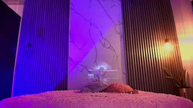 Iamvictoria06 online show from 09/21/25, 08:21