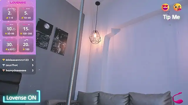 abril ricci online show from 01/03/25, 06:44