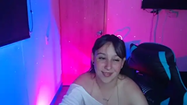 Snapshot of Skarlet_Adams28 chatting on 03/30/26, 10:00 Skarlet Adams28 online show from 03/30/26, 10:00