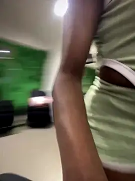 Thyana LS online show from 12/04/24, 07:01