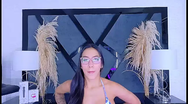 KylieWhite online show from 03/11/25, 02:18