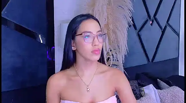 KylieWhite online show from 03/15/25, 12:24