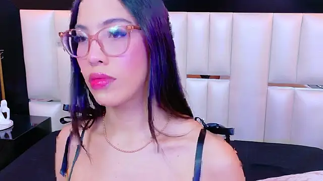 KylieWhite online show from 10/08/25, 06:11