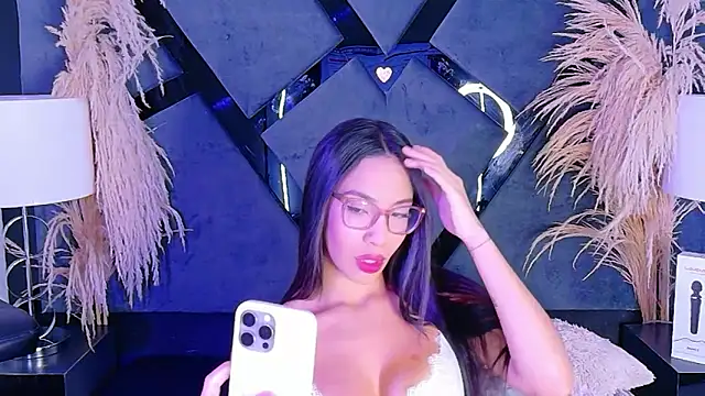 KylieWhite online show from 11/03/25, 01:12