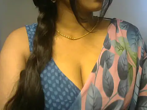 Snapshot of telugu99ramya chatting on 10/31/25, 04:13 telugu99ramya online show from 10/31/25, 04:13