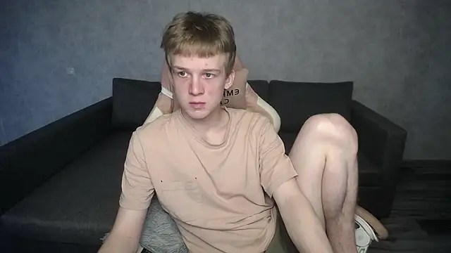 Snapshot of sweetserenity5 chatting on 03/20/26, 12:21 sweetserenity5 online show from 03/20/26, 12:21