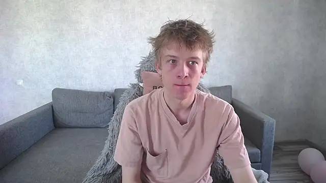 Snapshot of sweetserenity5 chatting on 04/24/26, 04:59 sweetserenity5 online show from 04/24/26, 04:59