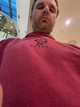 Snapshot of w12er chatting on 03/30/26, 05:14 w12er online show from 03/30/26, 05:14