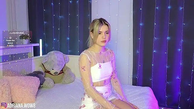 adrianawow1 online show from 02/03/25, 09:29