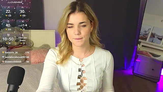 adrianawow1 online show from 03/08/25, 12:33