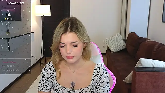 adrianawow1 online show from 03/14/25, 09:21