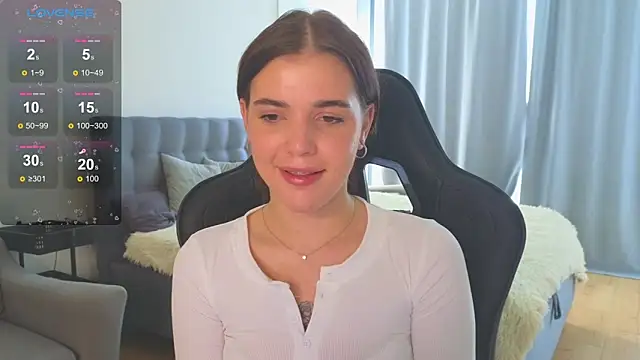 adrianawow1 online show from 10/04/25, 12:14