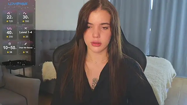 adrianawow1 online show from 10/06/25, 05:38