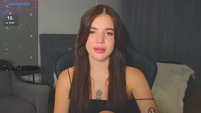 adrianawow1 online show from 10/07/25, 03:04