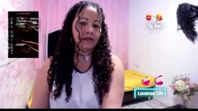 Snapshot of Brunette_sasha chatting on 11/26/25, 07:15 Brunette sasha online show from 11/26/25, 07:15