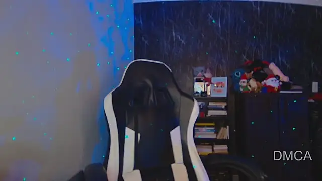 Snapshot of Drea_Foox chatting on 12/19/24, 02:56 Drea Foox online show from 12/19/24, 02:56