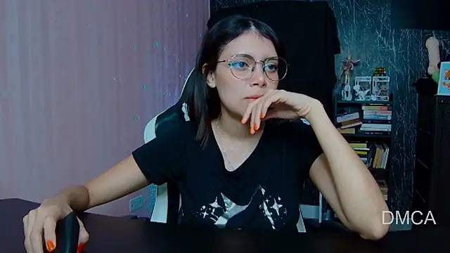 Snapshot of Drea_Foox chatting on 11/10/25, 02:43 Drea Foox online show from 11/10/25, 02:43