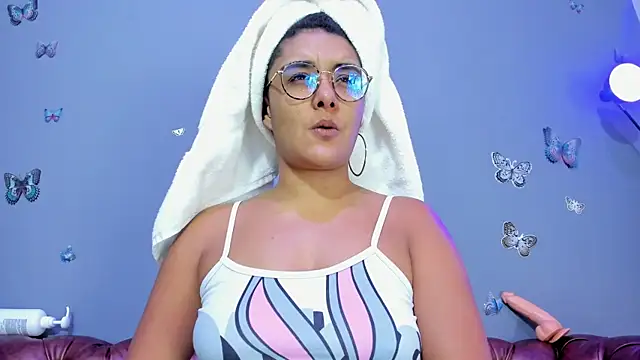 Kaira mosse online show from 12/04/25, 11:52