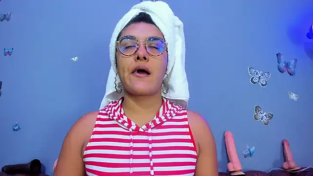 Kaira mosse online show from 12/18/25, 12:00