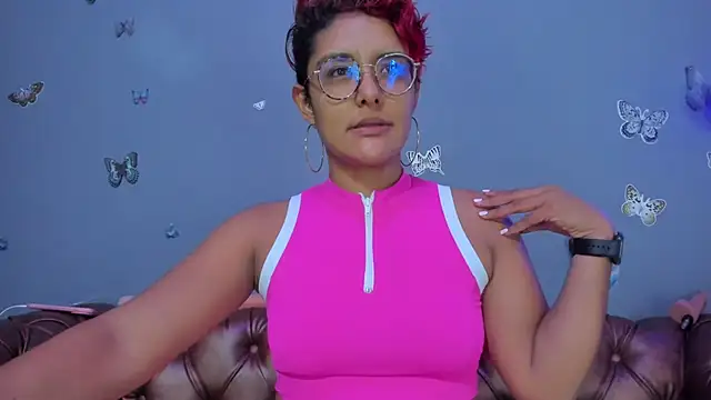 Kaira mosse online show from 05/06/26, 10:53