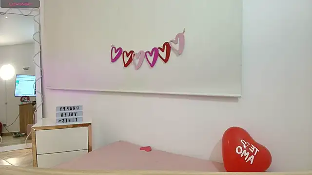 Snapshot of Brendda_tay chatting on 02/15/25, 03:31 Brendda tay online show from 02/15/25, 03:31