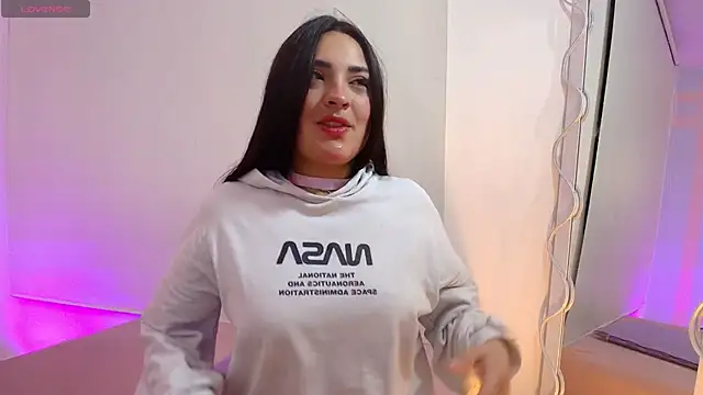 Snapshot of Brendda_tay chatting on 03/14/25, 03:26 Brendda tay online show from 03/14/25, 03:26