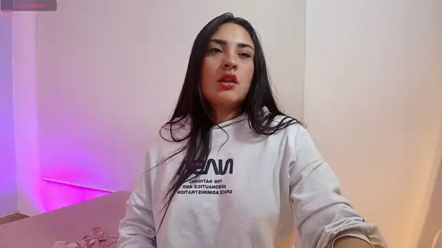 Snapshot of Brendda_tay chatting on 03/14/25, 09:35 Brendda tay online show from 03/14/25, 09:35