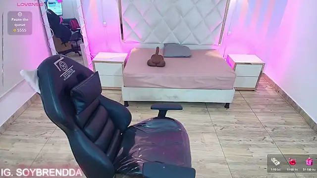 Snapshot of Brendda_tay chatting on 09/17/25, 03:08 Brendda tay online show from 09/17/25, 03:08