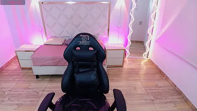 Snapshot of Brendda_tay chatting on 11/28/25, 02:58 Brendda tay online show from 11/28/25, 02:58