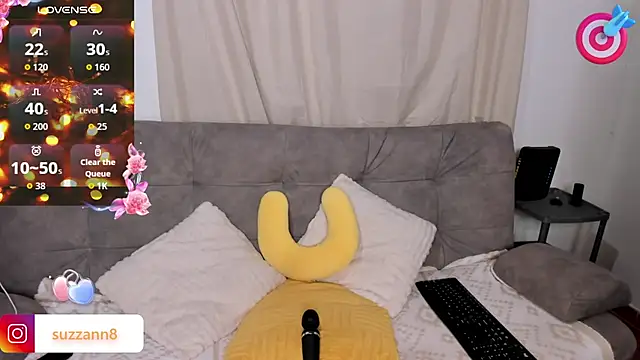 AnneteLynch online show from 12/20/25, 08:49