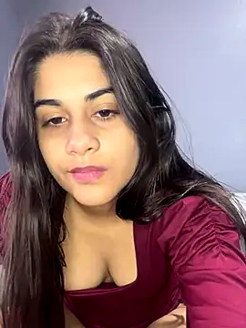 Snapshot of MiaOrtizCam chatting on 12/01/24, 04:29 MiaOrtizCam online show from 12/01/24, 04:29