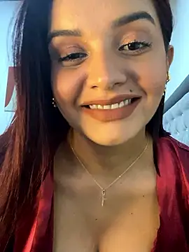 Snapshot of Melanyprada chatting on 11/21/25, 04:55 Melanyprada online show from 11/21/25, 04:55