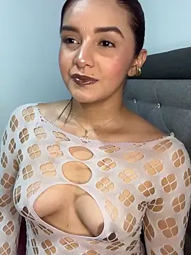 Melanyprada online show from 05/07/26, 05:35