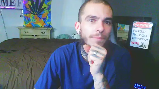 Snapshot of XMeF10 chatting on 12/31/24, 01:57 XMeF10 online show from 12/31/24, 01:57