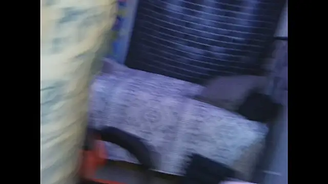 Snapshot of XMeF10 chatting on 01/19/25, 07:04 XMeF10 online show from 01/19/25, 07:04