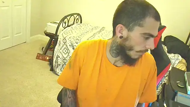 Snapshot of XMeF10 chatting on 02/03/25, 03:42 XMeF10 online show from 02/03/25, 03:42