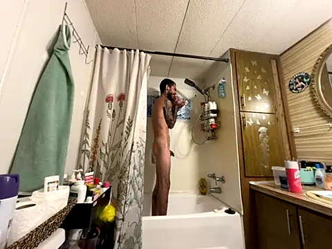 Snapshot of XMeF10 chatting on 11/15/25, 11:10 XMeF10 online show from 11/15/25, 11:10