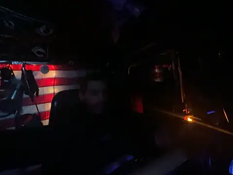 Snapshot of XMeF10 chatting on 12/05/25, 02:53 XMeF10 online show from 12/05/25, 02:53