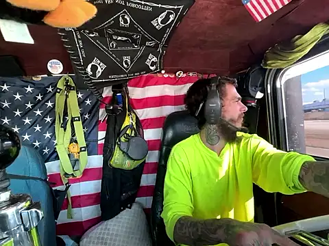 XMeF10 online show from 01/06/26, 06:11