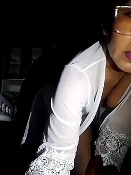 Snapshot of yarely9 chatting on 12/02/24, 05:15 yarely9 online show from 12/02/24, 05:15