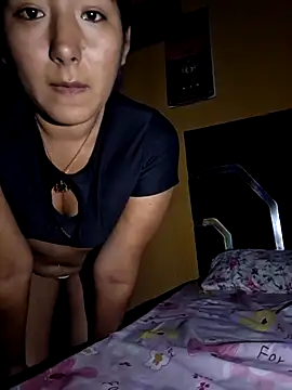 yarely9 online show from 06/30/26, 04:46