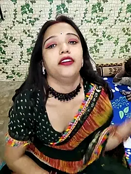 Snapshot of Dirty_couple_11 chatting on 02/19/25, 04:44 Dirty couple 11 online show from 02/19/25, 04:44