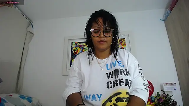 miajoseph  online show from 02/17/25, 07:04