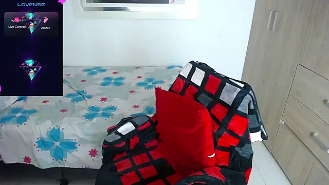 miajoseph  online show from 02/20/25, 05:12