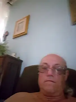 Snapshot of gianbragallini chatting on 07/11/26, 04:21 gianbragallini online show from 07/11/26, 04:21