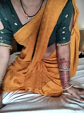 Snapshot of Shivani_Mumbai85 chatting on 03/11/26, 10:32 Shivani Mumbai85 online show from 03/11/26, 10:32