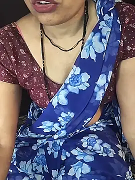 Snapshot of Shivani_Mumbai85 chatting on 04/18/26, 05:50 Shivani Mumbai85 online show from 04/18/26, 05:50