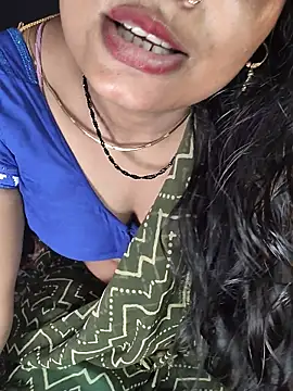 Shivani Mumbai85 online show from 07/28/26, 06:53