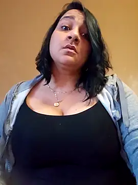 Snapshot of paulinaDiaz1 chatting on 10/07/25, 05:32 paulinaDiaz1 online show from 10/07/25, 05:32